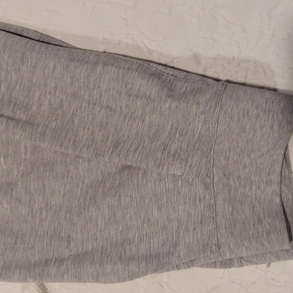 Lululemon - Picture 3 of 3